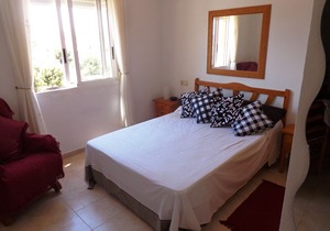 NO EXTRA FEES!** Perfect Location, South Facing, Pool, Shops,Beach, No Car Req!