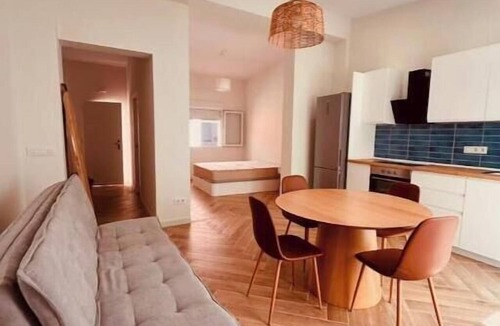 Sagunto House | 1 minute from the beach, new house with a patio