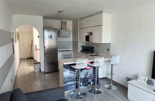 Granadilla de Abona Apartment | 100 Steps to the Sand - next to Playa La Tejita El Medano. Sea and pool views