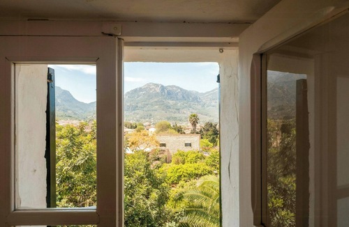 Biniaraix House | 1700s design stone house in Mallorca with pool