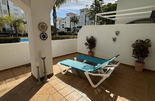 San Luis de Sabinillas Apartment | 2 Bed-Sleeps 4-Private Patio-Pool-AirCon