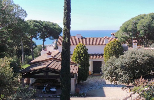 Sant Andreu de Llavaneres House | 2 Bedroom Guesthouse Sea View and Wellness, Boutique Estate near Barcelona Coast