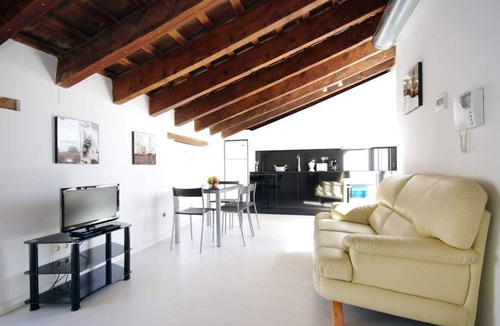 Barrio del Carmen Apartment | 2 Bedroom Penthouse with terrace Old Town Valencia MS7