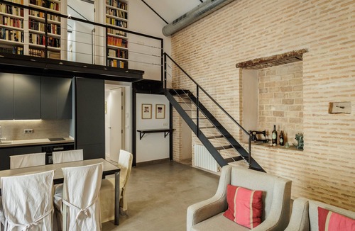 Alameda Apartment | 3-Bedroom Apartment in Central Seville, Sleeps 6, Pet-Friendly