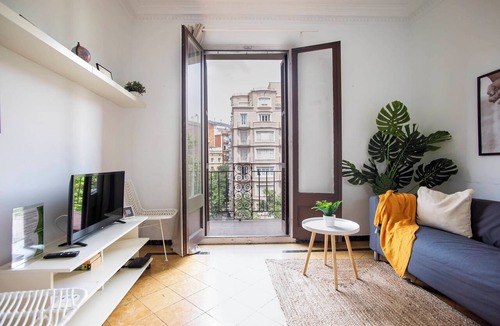 El Poble-sec Apartment | 31ABPAR1110 - Three Bedroom Apartment, Sleeps 4