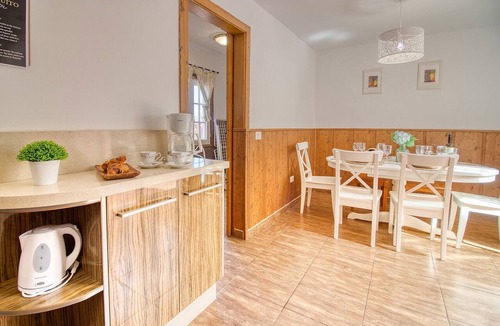 Puerto de la Cruz House | 4BR Wellness Villa | Pool, Sauna, Gym