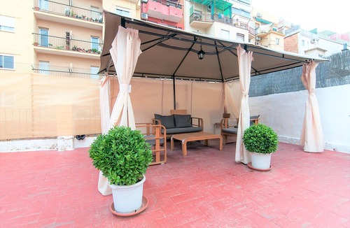 La Maternitat i Sant Ramon Apartment | (5) PRIVATE INDIVIDUAL BEDROOM WITH 200 M2 SUNNY TERRACE
