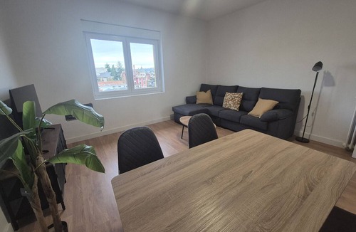 Las Campas y San Claudio Apartment | 648A2 Apartamentos Mareval