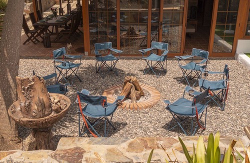 Santa Maria de Guia de Gran Canaria Ski Chalet | 6BR Fire House Sanctuary-Terrace & Barbacue