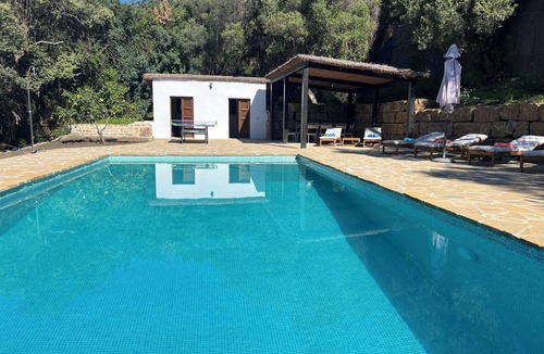 Gaucin House | A naturally evolved place in nature – with pool and views of the sea