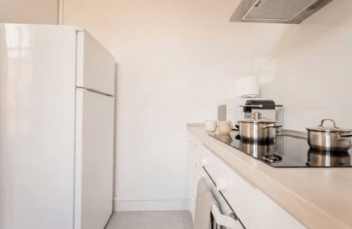 La Nova Esquerra de l'Eixample Apartment | Acomodis Apartments - Nice 16-Bedroom GroupFlat 8-Baths Barcelona Eixample 30ppl