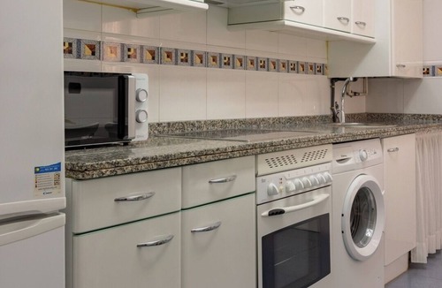 La Corredoria y Ventanielles Apartment | AH Delux3Rooms Campus Milán. VUT-6519-AS