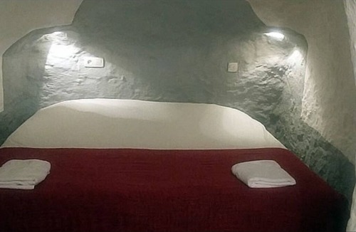 Baza Cabin | Al Jatib Caves- Cave 4