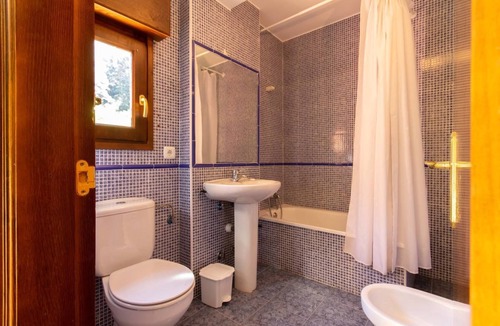 Pilona Hostel | Albergue Los Avellanos - Hostel
