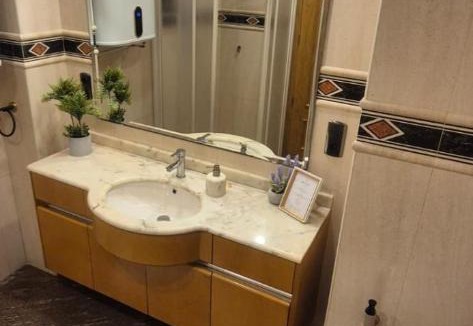 Benalua Apartment | Alicante city room with AC and Wifi