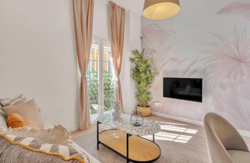 San Felipe Neri Apartment | Alta stylish & old town by ELE Apartments
