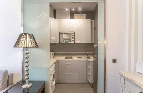 Santa Cruz Apartment | AMAZING Giralda & Cathedral Sevilla Urban