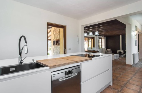 Binissalem House | Amazing home in Binissalem with private swimming pool, can be inside or outside