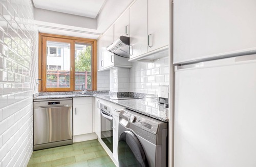 Milla de Oro Apartment | Amazing Justicia 2BR, in the heart of Madrid, by Blueground
