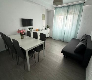 Ribadesella Apartment | Amplio piso para 8 a 2 min de Playa Santa Marina, 3 habitaciones