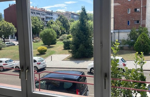 Olot Apartment | Apartamento Amplio, Luminoso Y Centrico