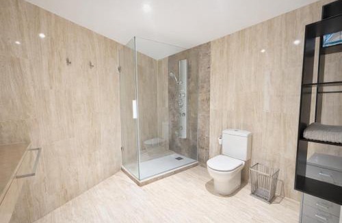 Puerta del Angel Apartment | Apartamento espacioso - 2 dormitorios - 2 baños - Cerca del metro