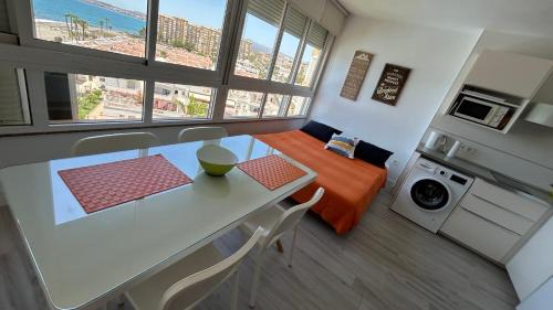 Mezquitilla Apartment | Apartamento frente al mar