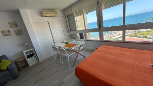 Mezquitilla Apartment | Apartamento frente al mar