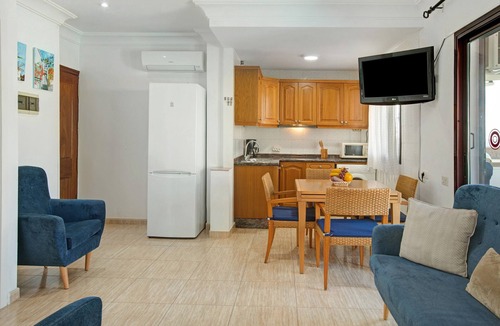 Playa de Mogan Apartment | "Apartamento Pedro" with sea and mountain views, garden, and Wi-Fi