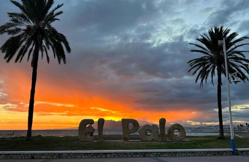 Playas del Palo Apartment | Apartamento primera línea uno