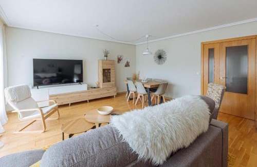 Ribadesella Apartment | Apartamento Turístico Nanielles Sella Playa - VUT 3050AS