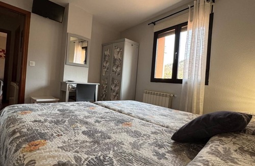 Banos de Montemayor Hotel | APARTAMENTOS RURALES EL SOLITARIO
