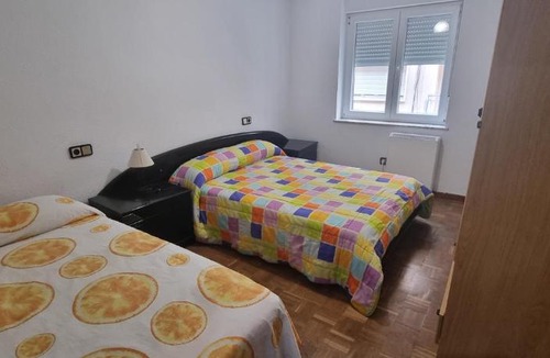 Oeste Apartment | Apartamentos Salamanca Plaza Del Oeste 4 dormitorios, 2 baños , Parking