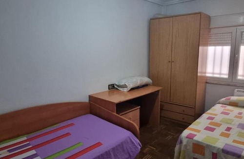 Oeste Apartment | Apartamentos Salamanca Plaza Del Oeste 4 dormitorios, 2 baños , Parking