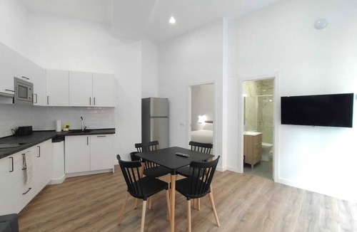Oeste Apartment | Apartamentos Vacceas by gaiarooms