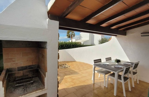 Cap d'Artrutx House | Apartment in Cap d'Artrutx. Just 2 minutes from the lighthouse!