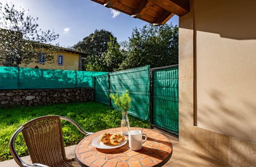 Llanes Apartment | Apartment '2 Jardin 2 - El Sablon' with Mountain View, Private Terrace and Private Garden