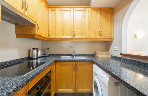 El Paraiso Apartment | Apartment '9A Escorpio' with Mountain View, Pool & Wi-Fi