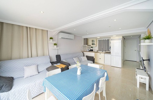 Benidorm Apartment | Apartment Avenida Madrid with Shared Pool and Garden