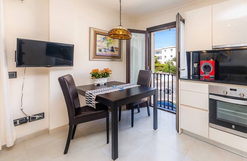Cala Ratjada Apartment | Apartment 'Brillant' close to the Beach with Balcony & Wi-Fi
