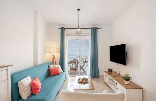 Fuencaliente de la Palma Apartment | Apartment 'Casa Caronehe' with Sea View, Private Terrace and Wi-Fi
