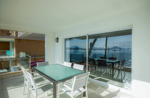 Puerto de Pollensa Apartment | Apartment Catalina 2B tres dormitorios by the Beach with Terrace & Wi-Fi