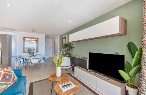 Marbella Seafront Promenade Apartment | Apartment 'Front Line Beach 2 Bedr' with Sea View, Wi-Fi and Air Conditioning