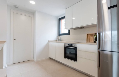 Fuengirola Apartment | Apartment 'Holiday Apartment Middle Views' with Sea View, Wi-Fi and Air Conditioning