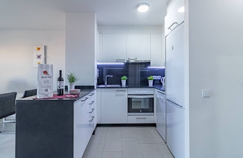 Empuriabrava Apartment | Apartment in Empuriabrava with Sea Views