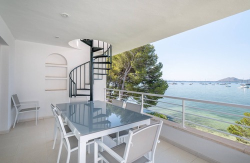 Puerto de Pollensa Apartment | Apartment Isabela 2B-3 habitaciones con ático with Sea View, A/C, Wi-Fi & Terrace