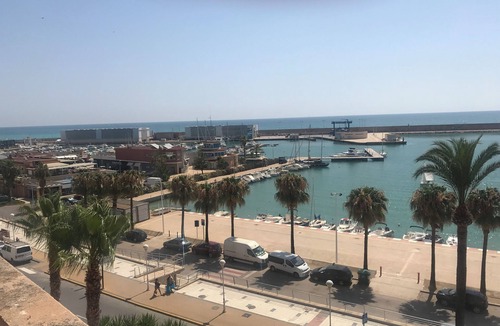 Benicarlo Apartment | Apartment located in front of the fishing port of Benicarló.