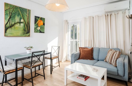 Poligono Norte Apartment | Apartment 'Malaquita' with Balcony, Wi-Fi and Air Conditioning