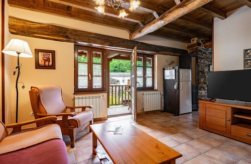 Boal Apartment | Apartment 'Mira' with Mountain View, Private Terrace and Wi-Fi