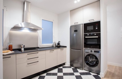 Castellana Apartment | Apartment + Office room in Salamanca - 2 bathrooms, Madrid